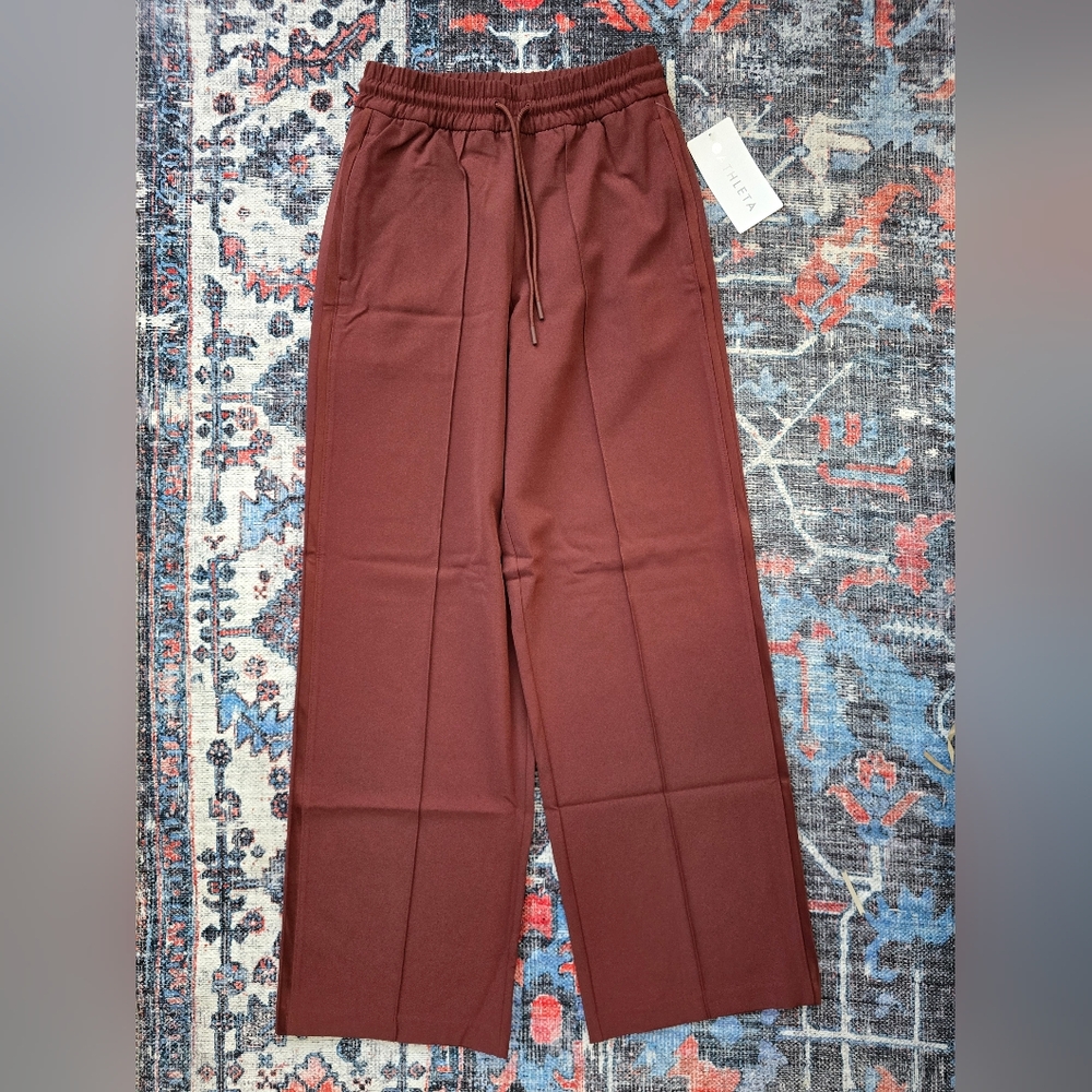NWT Athleta Endeavor Relaxed Pant